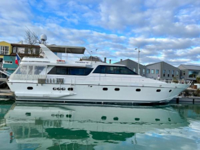Yacht Aquamarina vieux port La Rochelle
